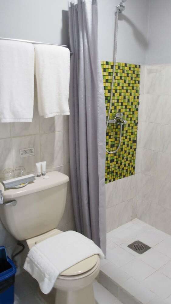 Hostal Sunday Hostel