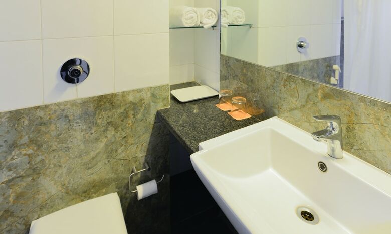 Hotel Treebo Swastik