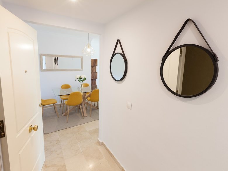 Contemporary Central Apartment