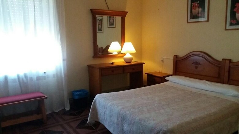 Hostal R�o Segura