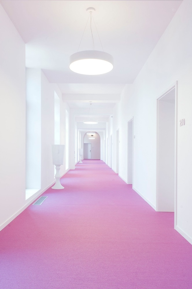 Eburon Hotel - Different Hotels