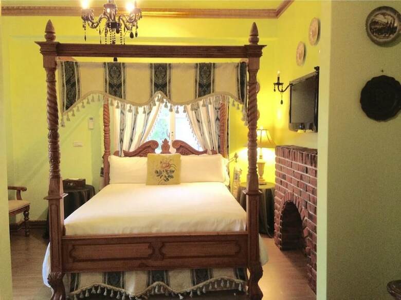 England Castle B&B