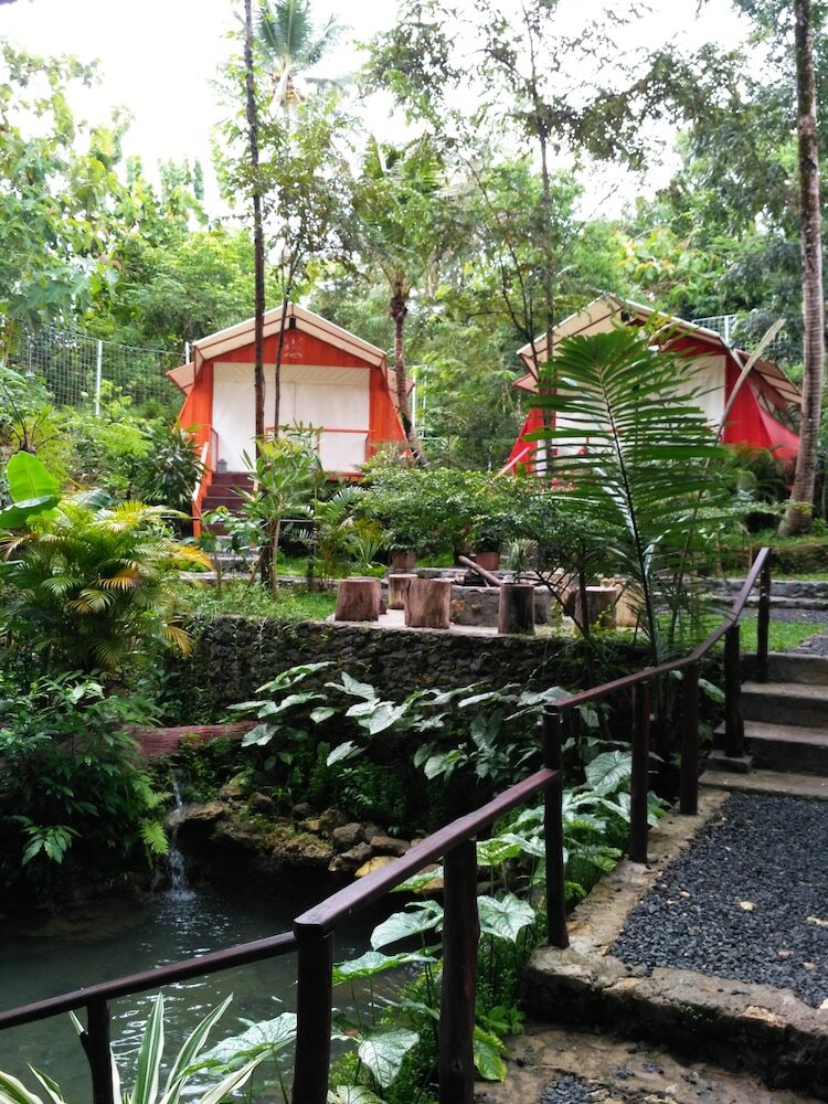 Hotel Hau Eco Lodges Citumang