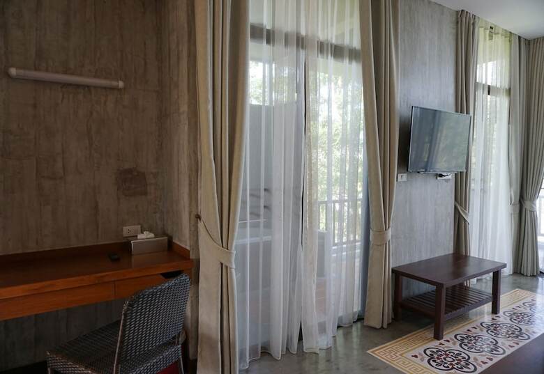 Hotel Bansaeo Garden And Resort