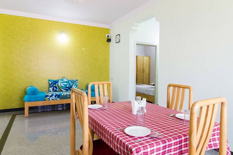Bed & Breakfast Hoppers Stop Yelahanka