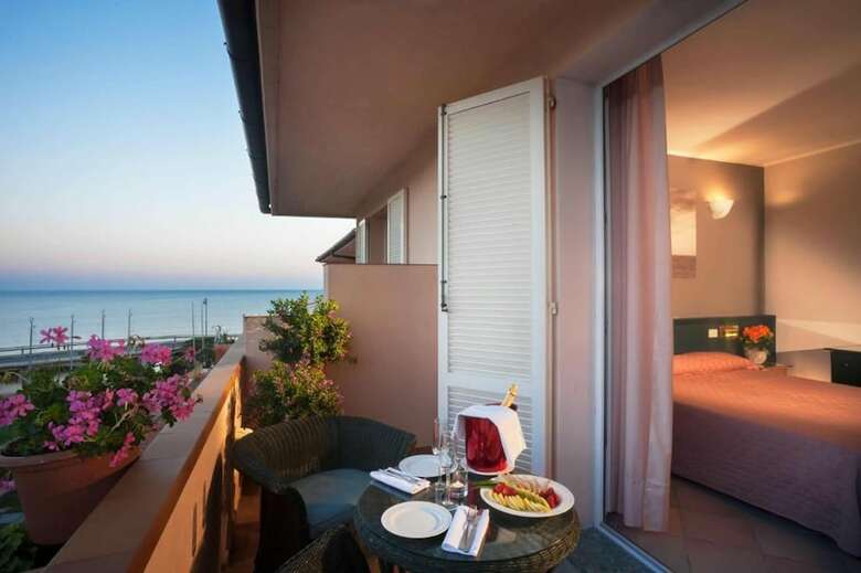 Hotel Riva Del Sole