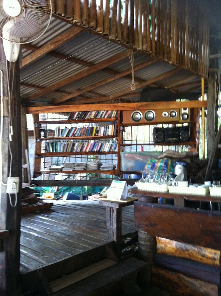Hotel Bonhomie Beach Cottages