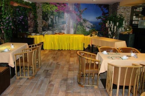 Landhotel Goldener L�we Mit Pension Am Taurastein