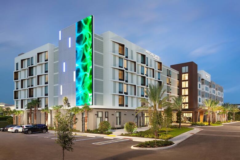 Hotel Springhill Suites By Marriott Orlando At Millenia