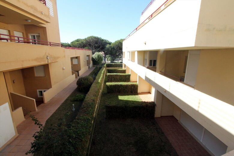 Apartamentos Ca�os Costa