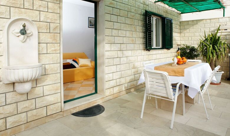 Ratac Apartments