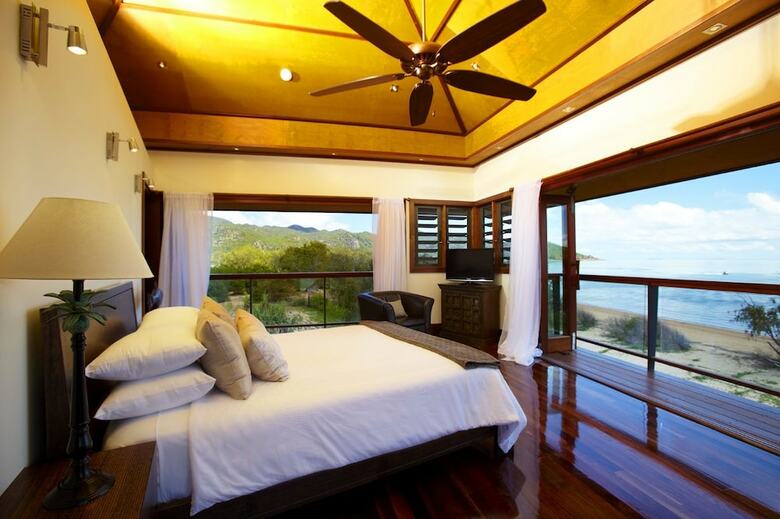 Villa Lotus House