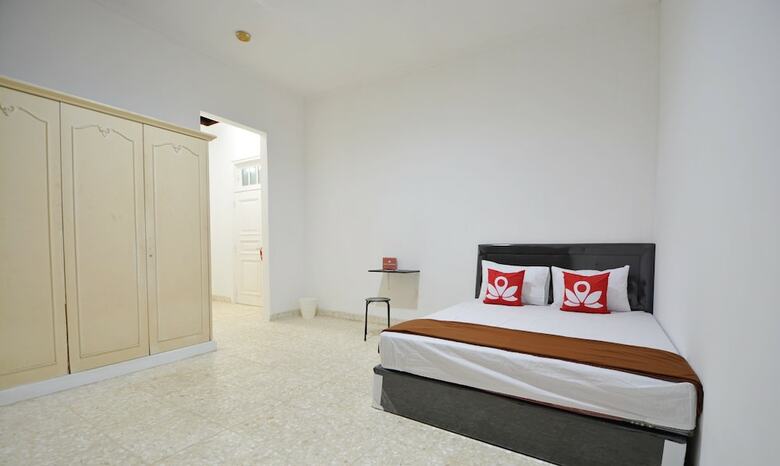 Hotel Zen Rooms Kemang G17 Syariah