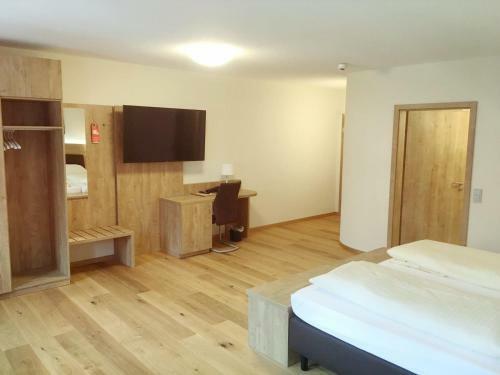 Hostal Hotel Gasthof Zum L�wen