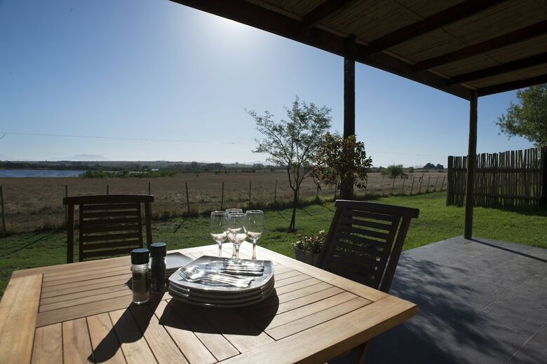 Aparthotel Wild Clover Cottages