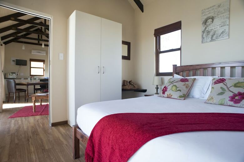 Aparthotel Wild Clover Cottages