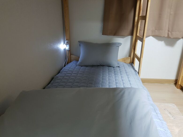 Hostal Buzz Guest House - Hostel