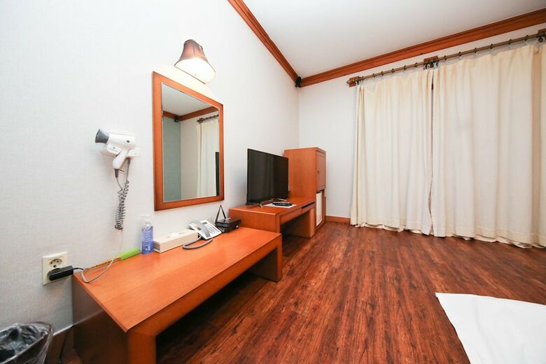 Suanbo Hotel Screen