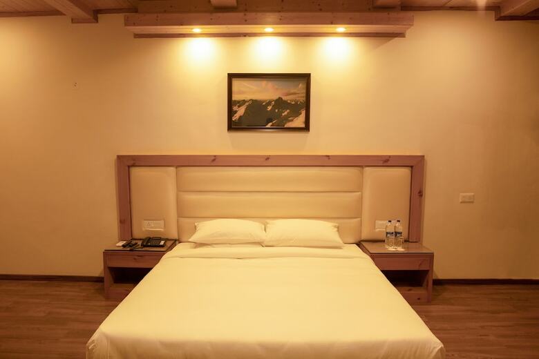 Hotel Baragarh Resort And Spa, Centrally Heated Mountain Side Resort, Manali