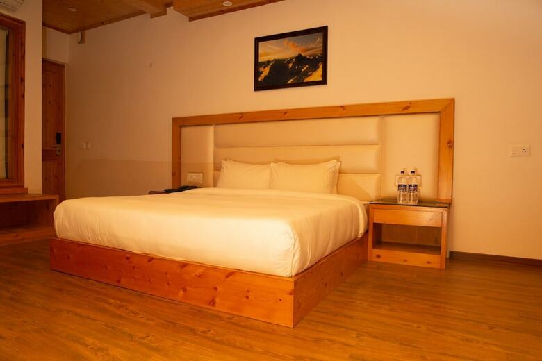 Hotel Baragarh Resort And Spa, Centrally Heated Mountain Side Resort, Manali