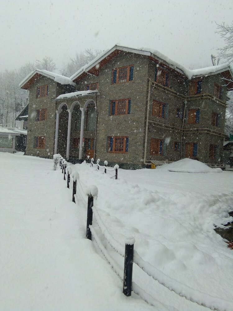 Hotel Abshar