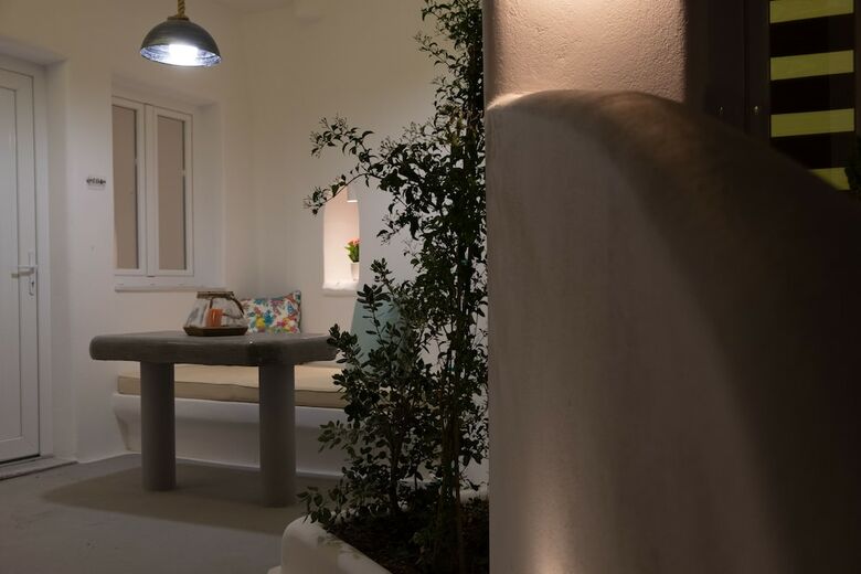 Hotel Ambience Suites