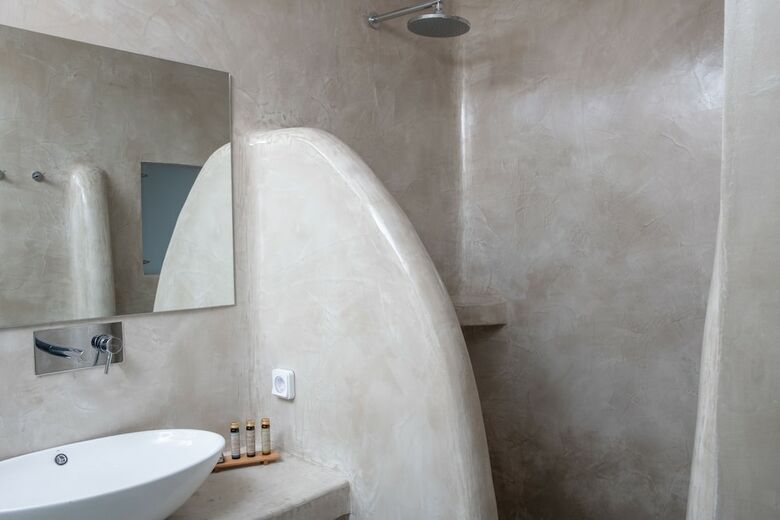 Hotel Ambience Suites
