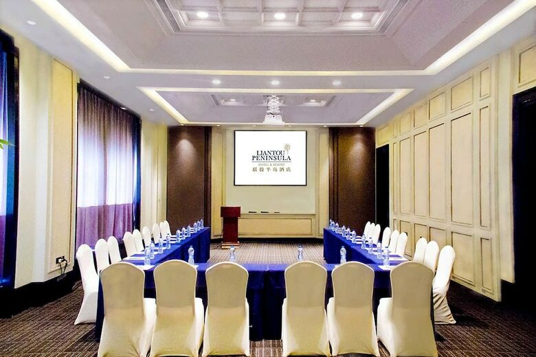 Wuhan Liantou Penisula Hotel & Resort