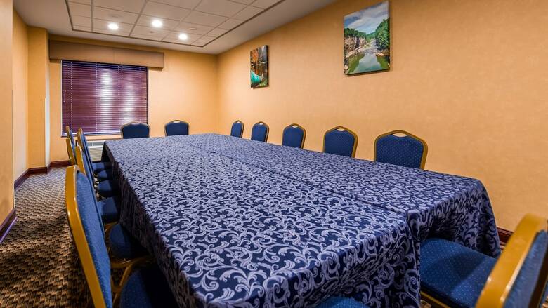 Hotel Best Western Plus Victor Inn & Suites