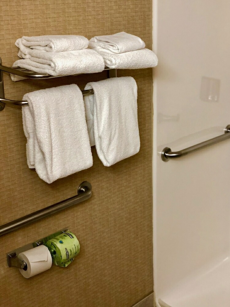 Hotel Best Western Plus Victor Inn & Suites