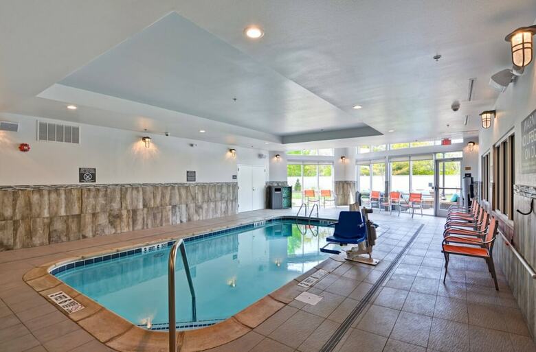Hotel Courtyard By Marriott Long Island Islip/courthouse Complex