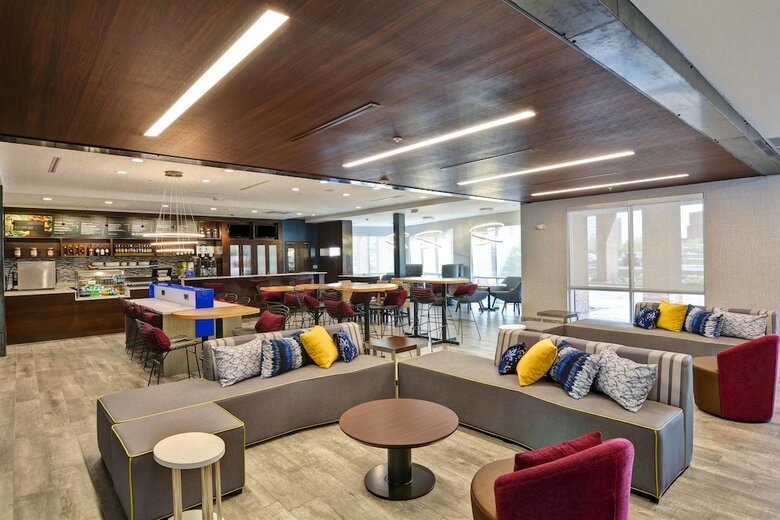 Hotel Courtyard By Marriott Long Island Islip/courthouse Complex