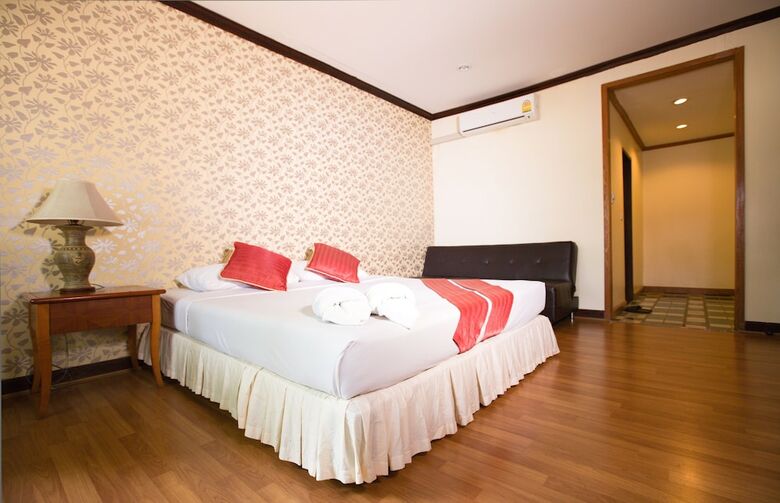 Hotel Muaklek Paradise Resort