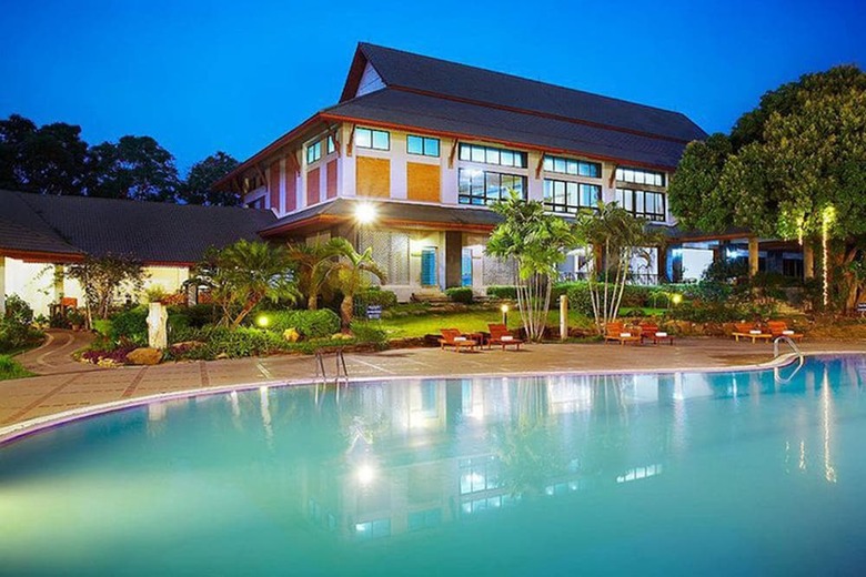 Hotel Muaklek Paradise Resort