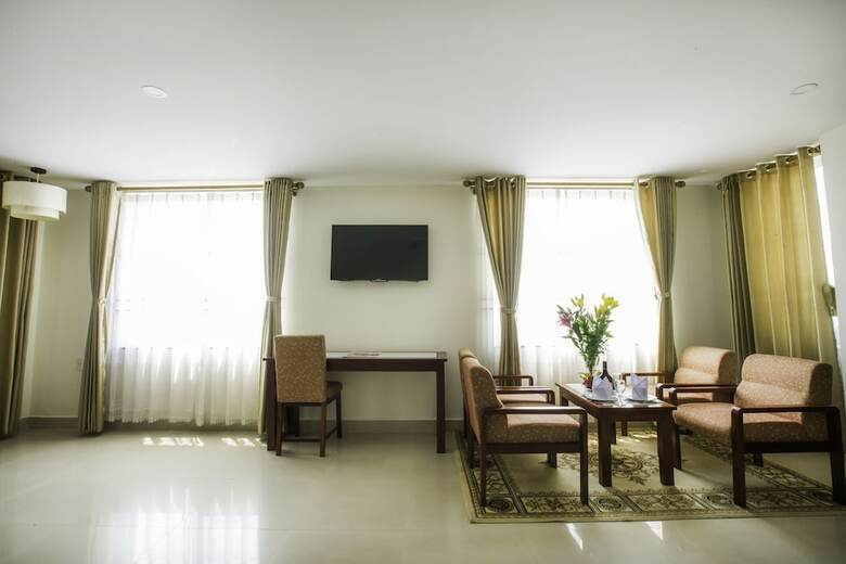 Luxe Hotel
