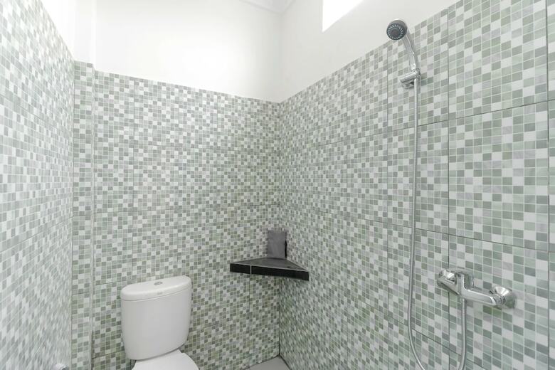 Hotel Reddoorz Plus Near Palembang Square Mall