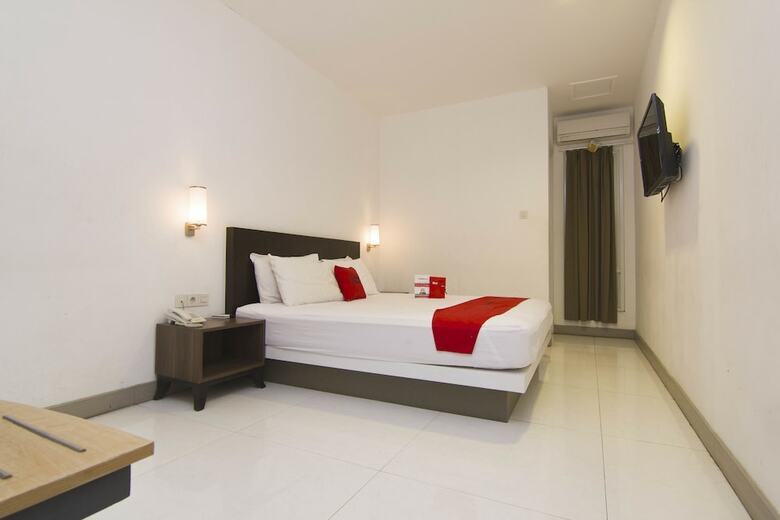 Hotel Reddoorz Near Universitas Diponegoro