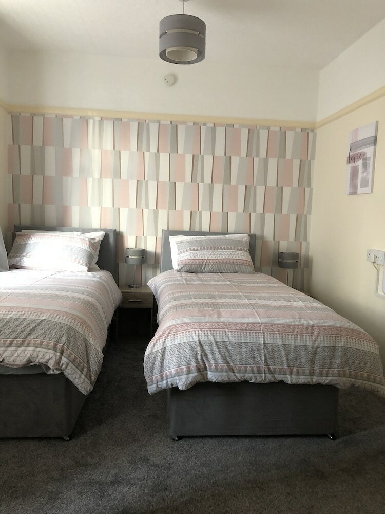 Fountaindale Hotel - Guest House