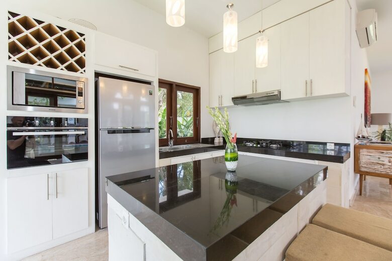 Villa Club Corner Residence By Nagisa Bali