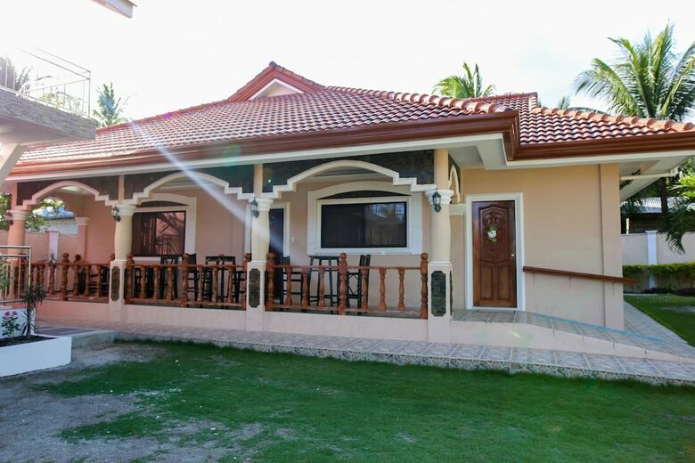 Hotel Luzmin Bh - Cottages And Bungalows