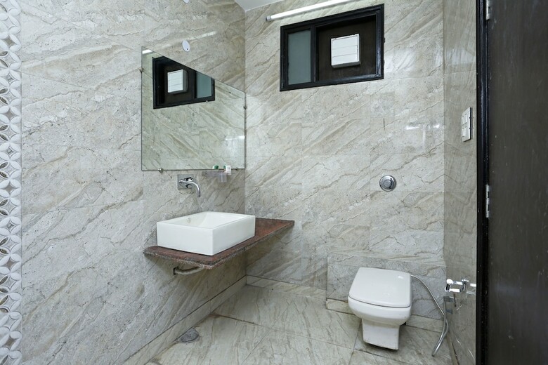 Hotel Oyo 8481 Le Tara Residency