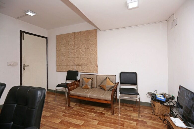 Hotel Oyo 8481 Le Tara Residency