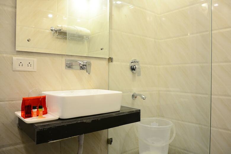 Hotel Oyo 9266 Home Stay Kapoor Inn