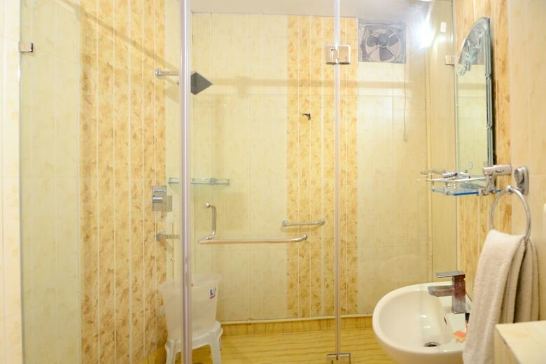 Hotel Oyo 9266 Home Stay Kapoor Inn