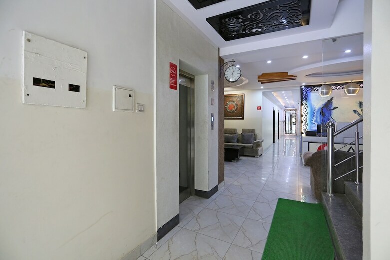 Hotel Oyo 5409 Airport Inn