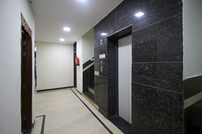Oyo 9148 Hotel Global Inn