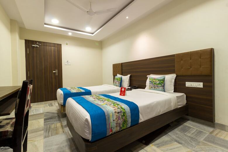 Oyo 6651 Hotel Srujana Stay Inn