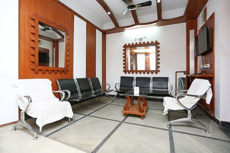 Hotel Oyo 8932 Delight Inn Gachibowli