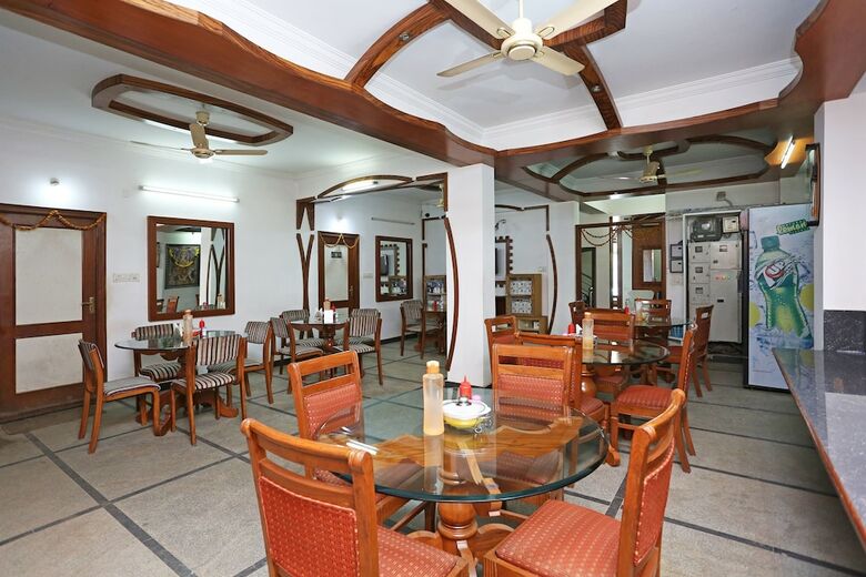 Hotel Oyo 8932 Delight Inn Gachibowli