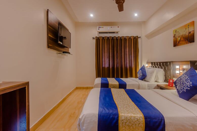 Oyo 10056 Hotel Elite
